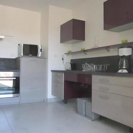 Vakantiehuis Sainte-eulalie-en-born, 6 Pieces, 10 Personnes - Fr-1-360-63